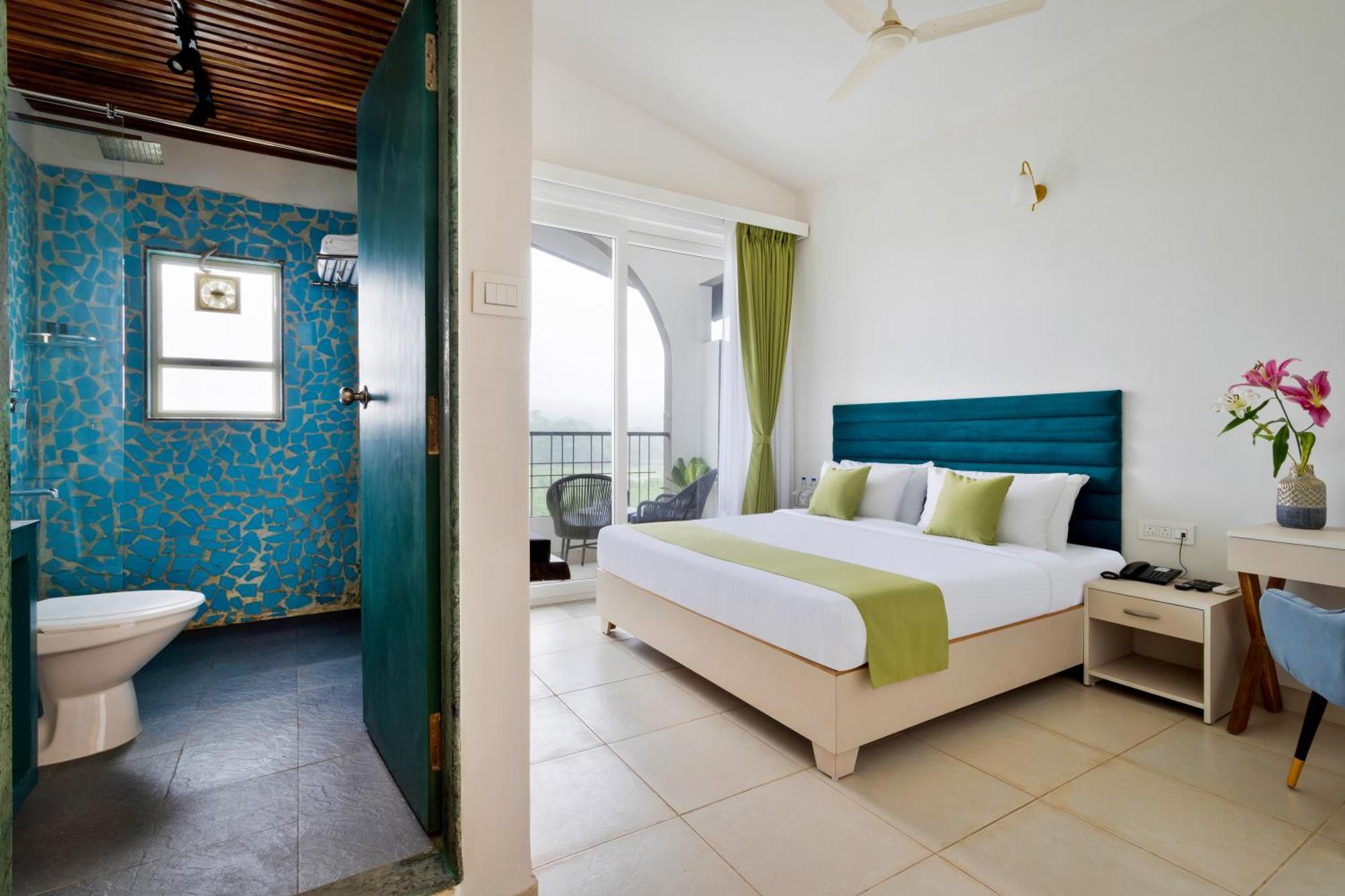 Stone Wood Hotel Amboli エクステリア 写真