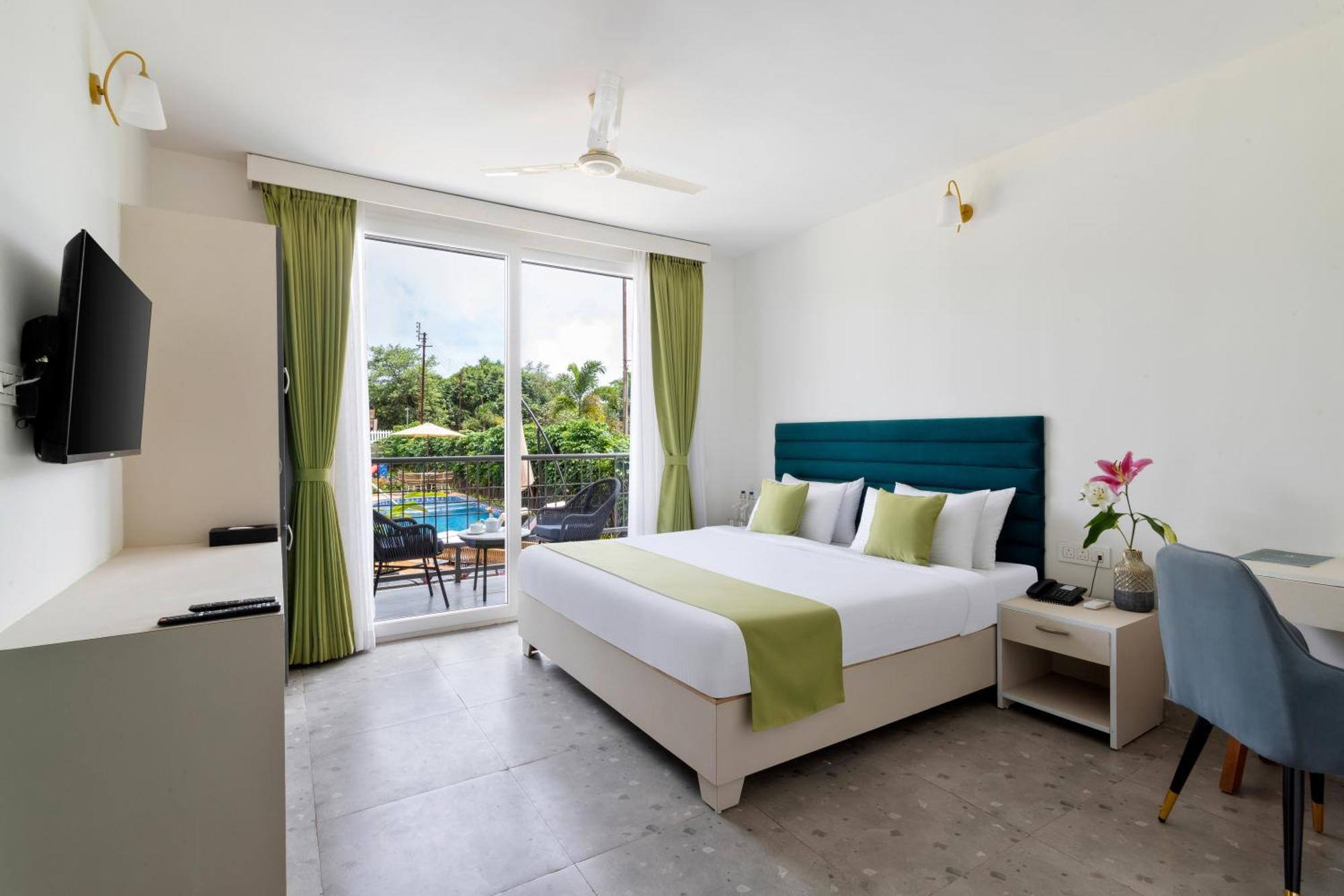 Stone Wood Hotel Amboli エクステリア 写真
