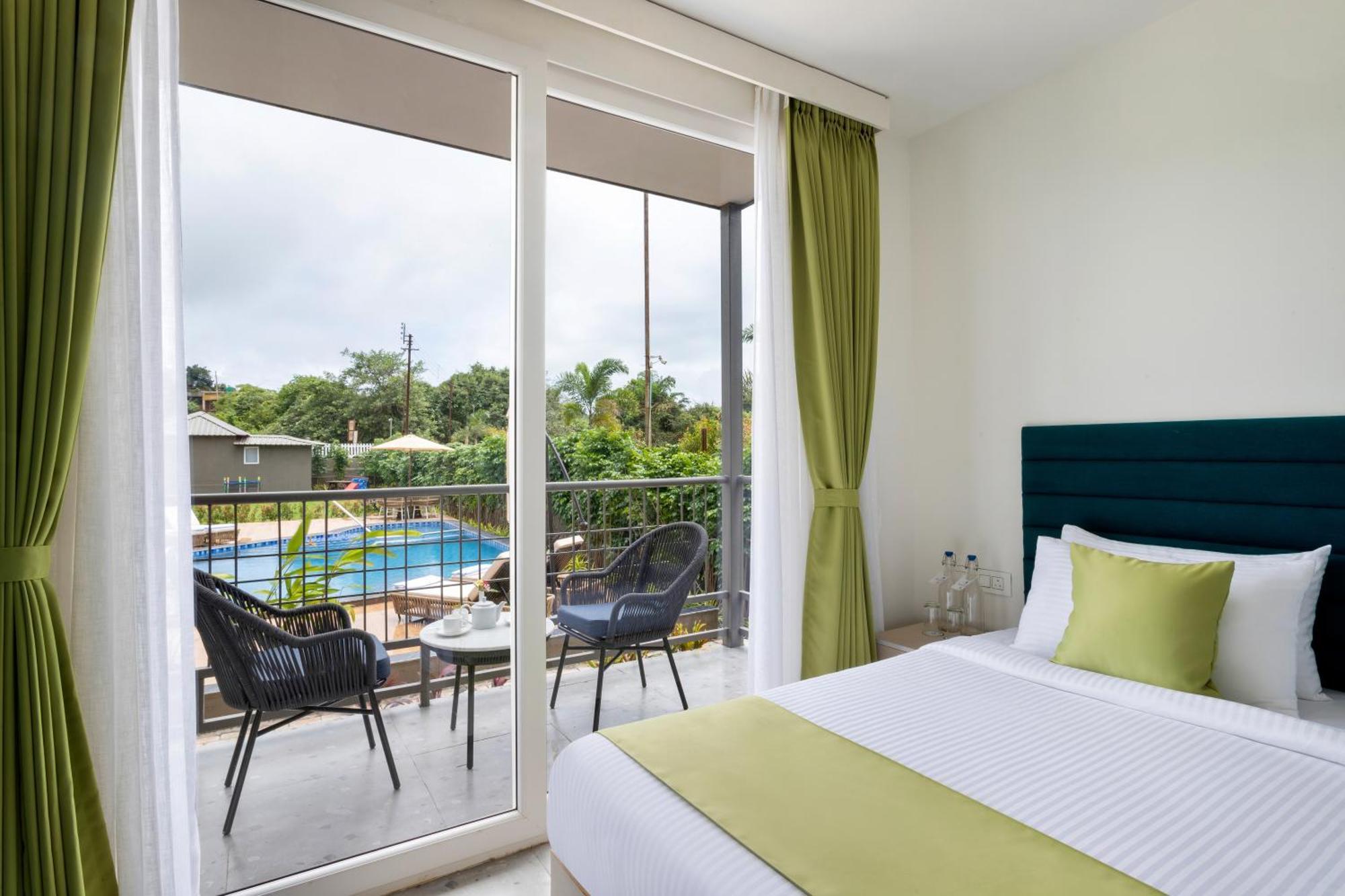 Stone Wood Hotel Amboli エクステリア 写真