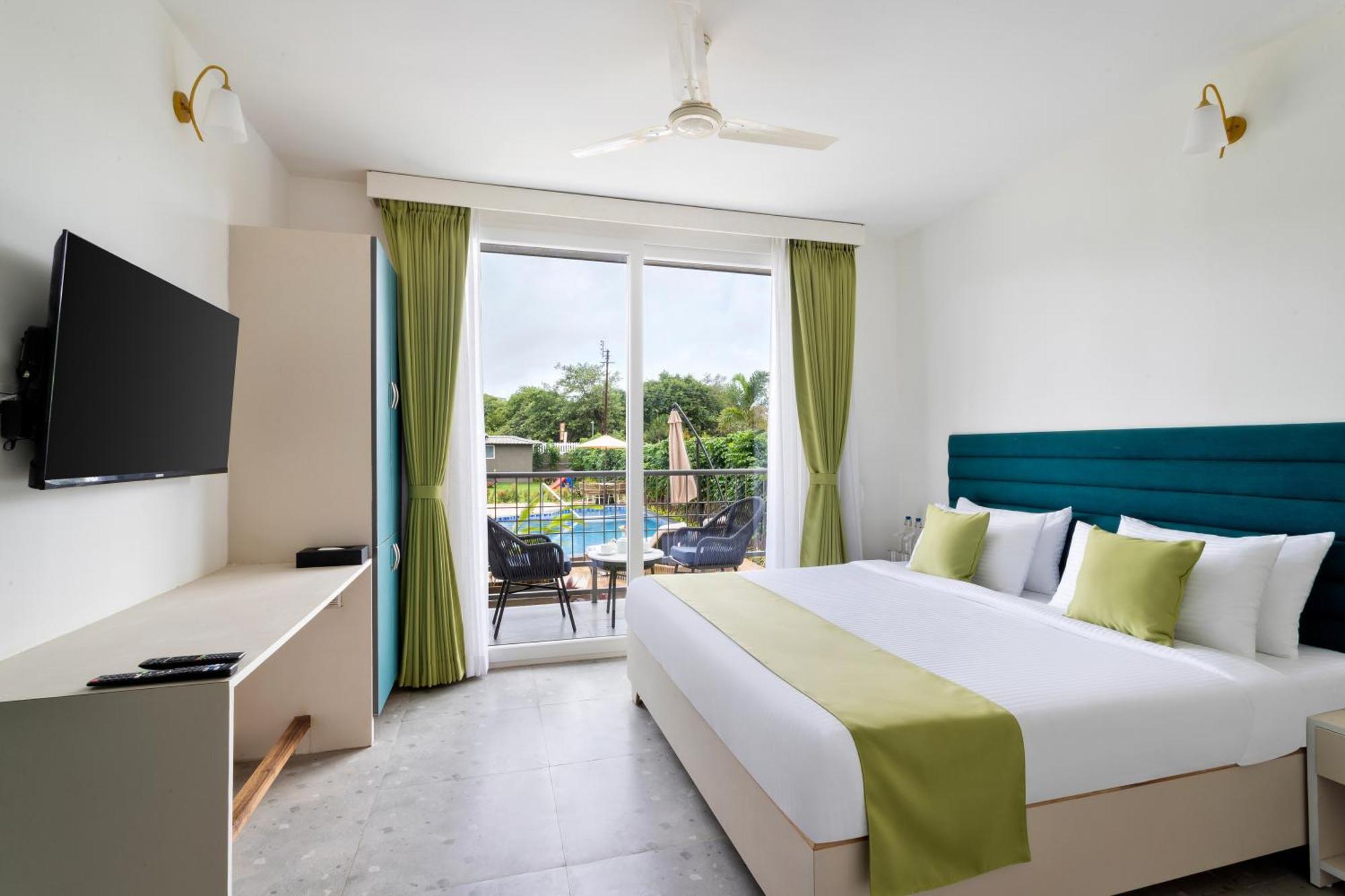 Stone Wood Hotel Amboli エクステリア 写真